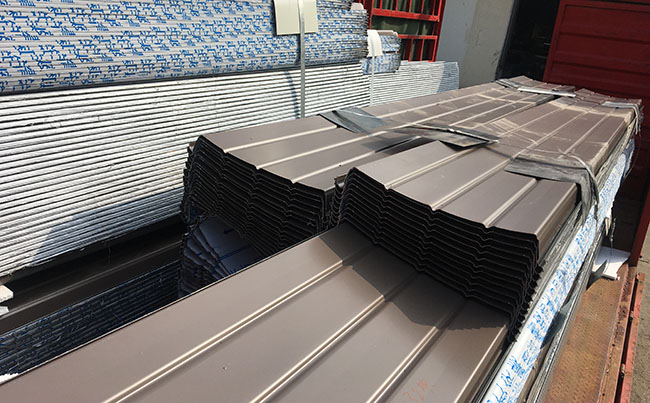 0.9鐵青灰氟碳直立鎖邊